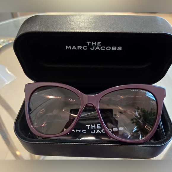 Marc Jacobs Plum Women\'s SunglassesEyewear56mm Cat Eye Sunglasses